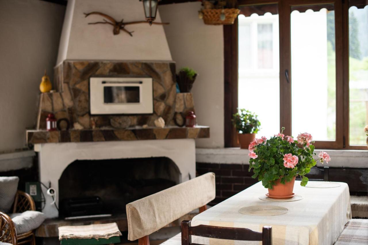 Guest House Rossy Trigrad Buitenkant foto